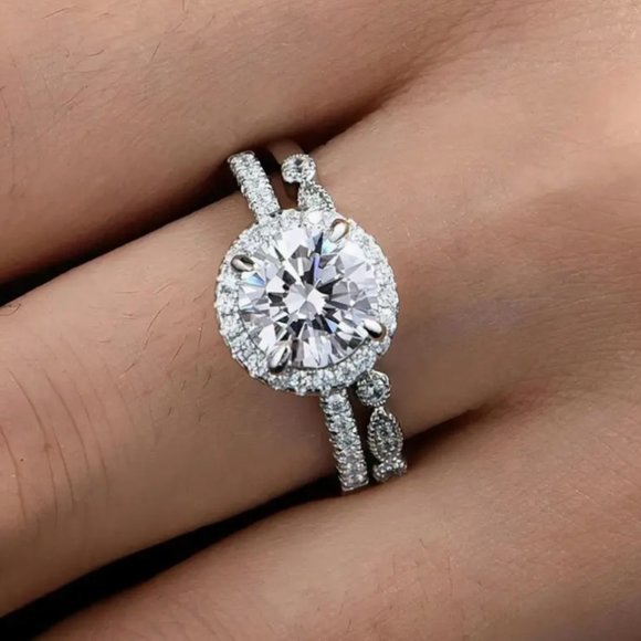 Sienna Diamond Ring Halo Cut 2 ct. CZ Engagement Band Brilliant Synthetic NWT 10 - Picture 12 of 13